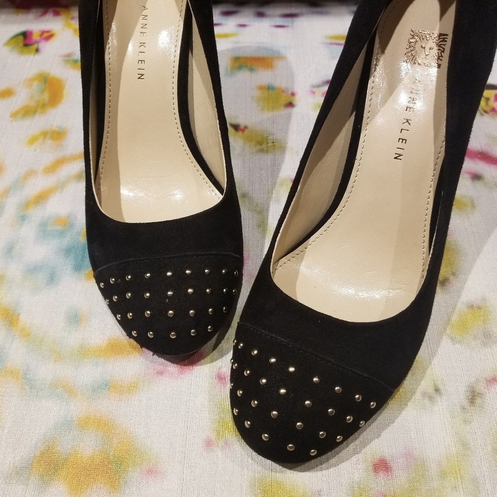 Ann Klein Studded Black Suede Pumps Sz 6.5